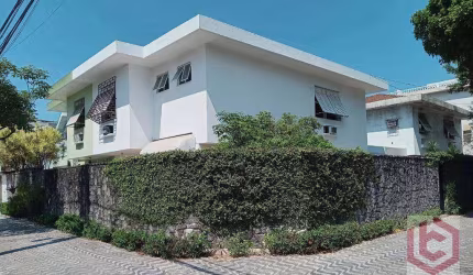 Sobrado com 3 dormitórios à venda, 162 m² por R$ 1.650.000,00 - Boqueirão - Santos/SP