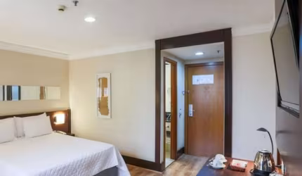 Flat no Transamérica Congonhas para locação contendo 29m², 1 dormitório e 1 vaga de garagem.