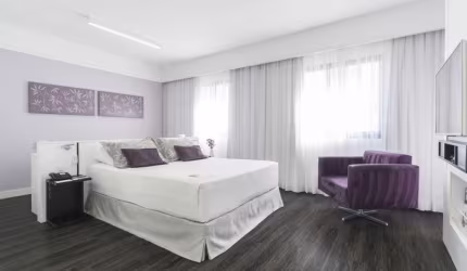 Studio totalmente mobiliado com 33m² 1 dormitório 1 vaga para locação em Moema.