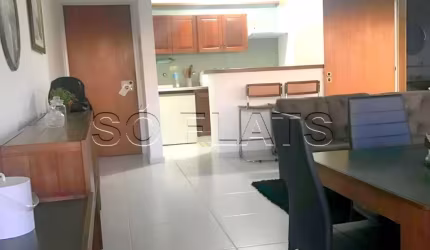 Flat totalmente mobiliado com 56m² e 1 dormitório disponível para locação em Alphaville.
