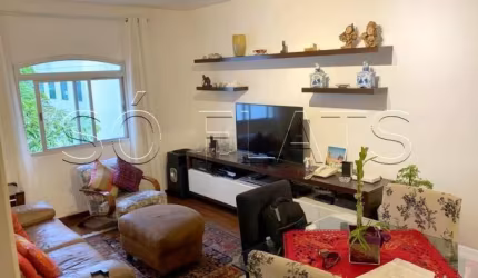 Apartamento com 2 dormitórios nos Jardins à venda.