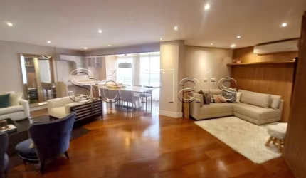 Lindo flat disponível para locação em Moema, alto padrão, prox ao Shopping Ibirapuera.