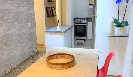 Flat no Itaim Bibi com 2 dormitórios, 65m² e 2 vagas de garagem disponível venda