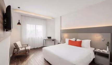 Intercity Ibirapuera fora do pool para investimento ou moradia.