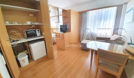 Flat em andar alto, arejado, muito bem mobiliado para locação nos Jardins.
