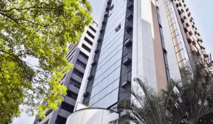 Flat no Itaim Bibi Excelente Localização Acesso a Marginal Pinheiros Flat fora do Pool .