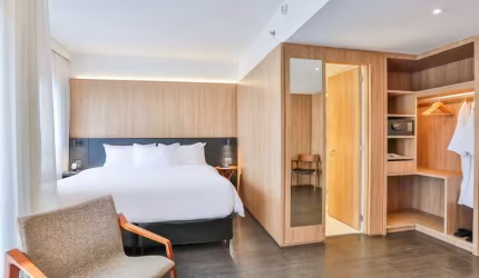 Apartamento totalmente mobiliado à venda no Jardim Paulista