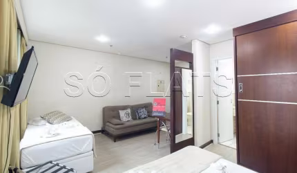 Apto Transamérica Nações Unidas disponível para locação com 28m², 01 dormitório e 01 vaga de garagem