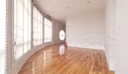 Gran Loft Itaim, apartamento alto padrão disponível para venda com 127m², 2 dormitórios e 3 vagas