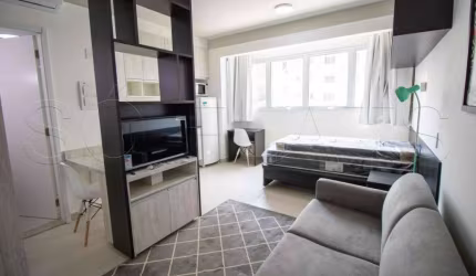 Flat para locação todo mobiliado com lavanderia coletiva, pacote de tv a cabo e 1x vaga de garagem.