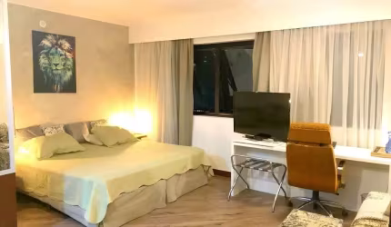 Flat reformado próximo ao Metro Moema e Shopping Ibirapuera com entrada imediata.