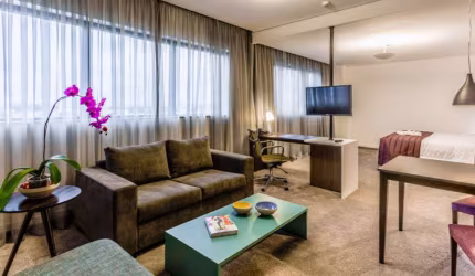 Flat em Alphaville, com fácil acesso a São Paulo