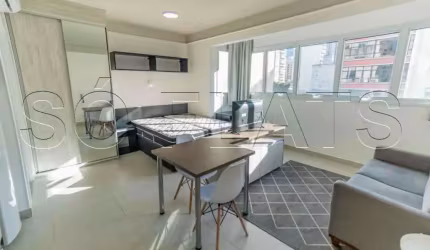 Flat todo mobiliado com 26m², cozinha completa e geladeira grande próximo ao Hospital das Clínicas