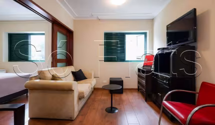 Flat disponível para locação próximo a Av. Faria Lima, 9 de Julho, no bairro do Itaim Bibi.