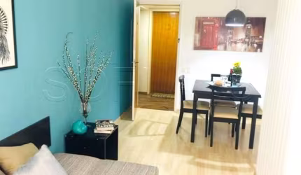 Flat próximo Av Nove de Julho, Av Paulista, Shopping Pamplona com entrada imediata.