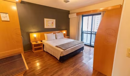 Excelente flat com excelente localização próximo ao Shopping Pamplona e Av 9 de Julho. Sem fiador.