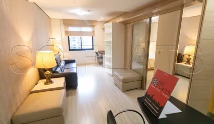 Flat com 02 dormitórios em Moema, próximo ao Shopping e avenida Ibirapuera, ótima localização