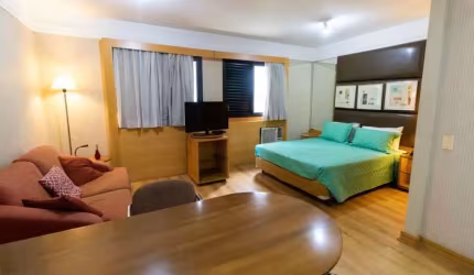 Flat na Rua Bela Cintra, próximo a Rua da Consolação e Av. Paulista. Com entrada imediata.