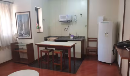 Flat mobiliado com arrumação de quarto, com cozinha completa com geladeira grande. Sem burocracia.