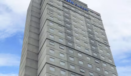 Flat Ibis budget São João disponível para venda com 13m²