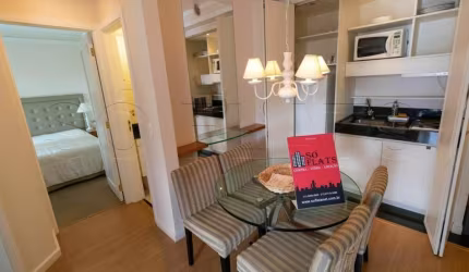 Apto com serviços na Vila Nova Conceição com 02 Dorms 52m² , perfeito para investimento ou moradia.