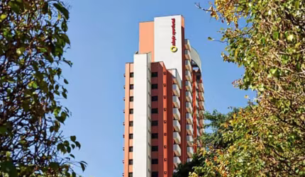 No Brooklin, flat Adágio Berrini proximo a Marg. Pinheiros