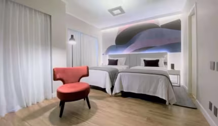 Apartamento no Itaim Bibi totalmente mobiliado e com serviços.