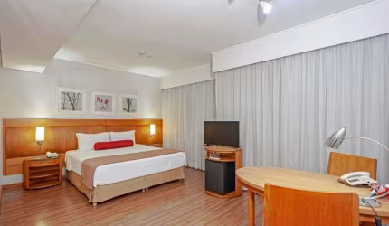 Flat em Moema, excelente localização para moradia ou investimento
