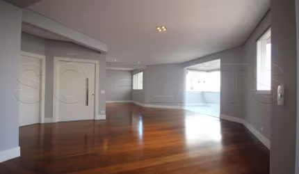 Apartamento cobertura com 03 suítes, 244m² em Moema