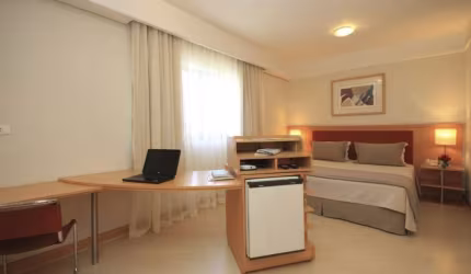 Flat Tsue Bienal para morar ou investir