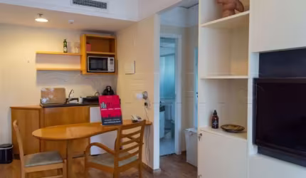 Flat em Moema, Prox. a Av. Ibirapuera, Metrô Moema do Metro