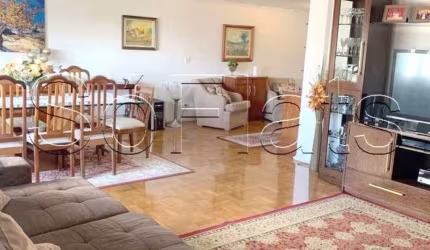 Residencial Alvorada 293m² 3 suítes, 02 vagas próximo ao Metrô Brigadeiro.