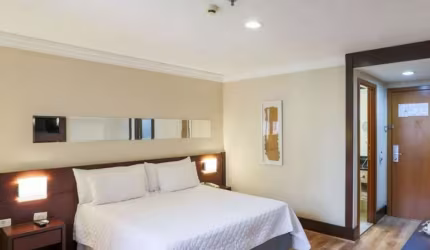 Flat no Transamérica Congonhas para locação contendo 29m², 1 dormitório e 1 vaga de garagem.