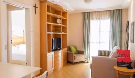 Flat Estanconfor Moema com 2 dorms para locação prox. da Av. dos Bandeirantes.