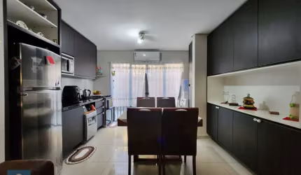 Casa com 3 quartos à venda na Rua Danton Krás Borges, 44, Guarujá, Porto Alegre por R$ 470.000
