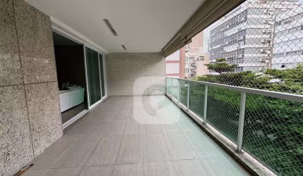 Prédio mais cobiçado do Leblon, 170m2, segurança e portaria 24h, com 2 vagas de garagem.