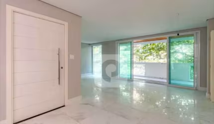 Cobertura Duplex no Quadrilátero de Ipanema, 282 m2, Piscina, 2 vagas de garagem.