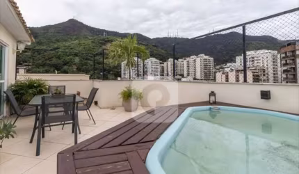 Cobertura reformada com Piscina e Churrasqueira na Tijuca!