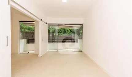 Apartamento no Humaita, 2 suites e Closet, lavabo, Vaga, Rua sem saída, reformado!