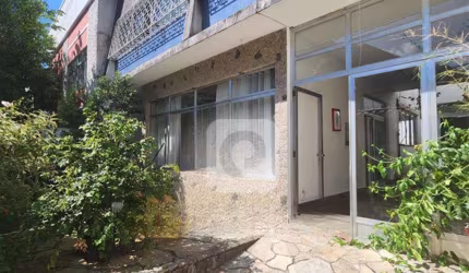 Charmosa Casa no Alto da Boa Vista - 387 m² de Conforto e Tranquilidade!