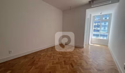 Apartamento com 2 Quartos e 2 banheiros à Venda, 78 m² por R$1.950.000
