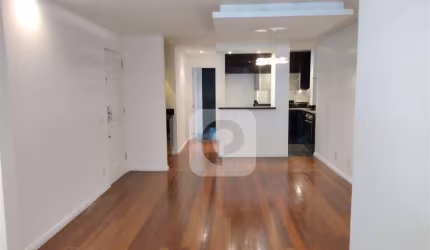 Apartamento à Venda 3 Quartos com Garagem  no Leblon