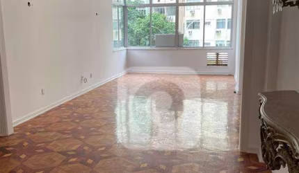 COPACABANA - VENDE AMPLO 3 QUARTOS COM VAGA  POSTO 2