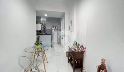VENDA EM IPANEMA QUADRILÁTERO QUARTO E SALA COM DEPÊNDENCIA REFORMADO