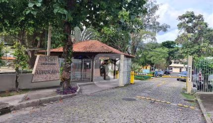 Casa duplex de Condomínio à venda 4 quartos 1 suíte 3 banheiros 1 sala 1 cozinha