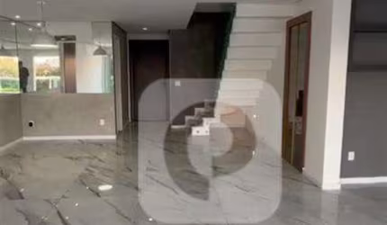 Recreio dos Bandeirantes Cobertura Duplex  4 quartos 3 suítes 210 m² á venda.