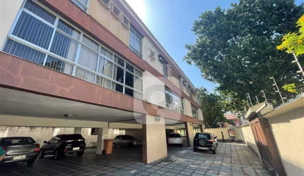 Prédio ao lado do Metrô a Venda na Barra da Tijuca