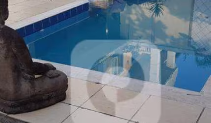 Casa à Venda com 270m², 4 quartos - Condomíno Carmel Village