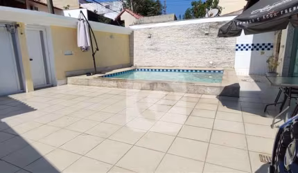 Casa duplex 322m² à venda 3 quartos 1 suíte 3 banheiros sala grande com 2 ambientes 4 vagas