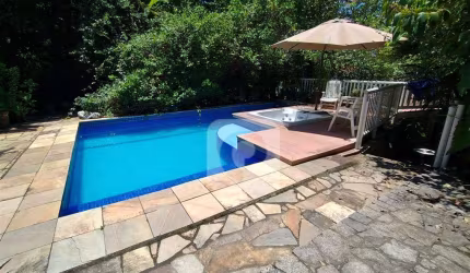 Casa duplex com 354m² Condomínio Eldorado 4 quartos 1 suíte 2 wc 1 sala grande 2 vagas